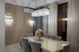 Горячая продажа шикарной квартиры с гаражом 
220 кв.м