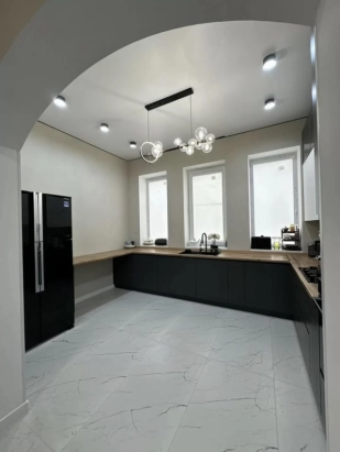 Горячая продажа дома 210 кв.м 5 соток в отличном районе