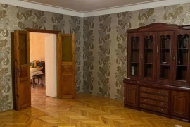 Горячая квартира в самом сердце города 130м²